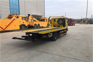 沿河非事故拖车