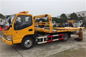 沿河哪里有拖车服务